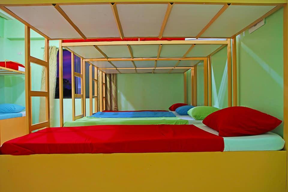 Antwet Backpacker'S Inn & Rooftop Bar Dumaguete City ภายนอก รูปภาพ