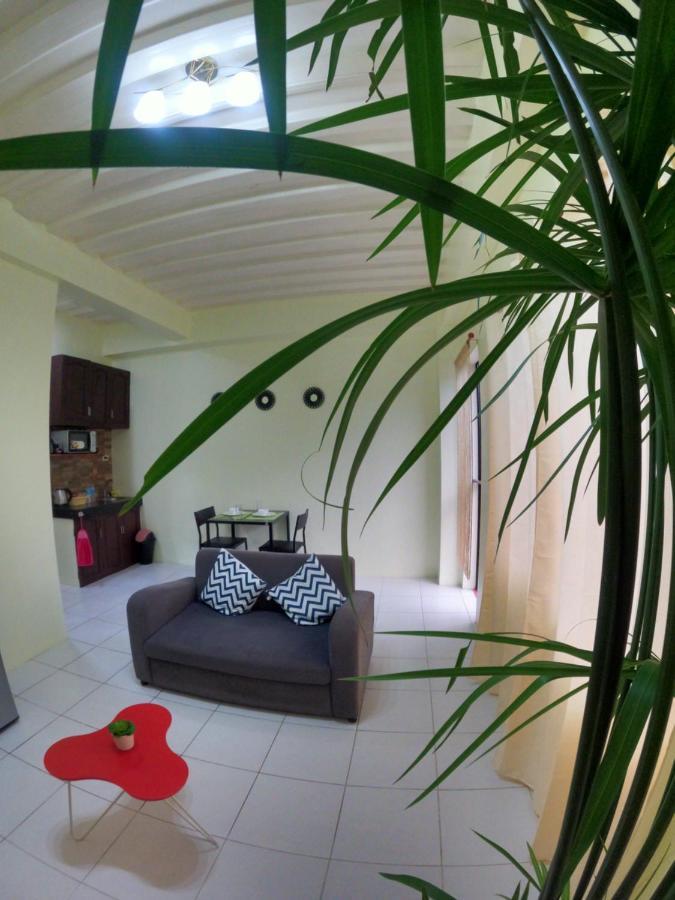 Antwet Backpacker'S Inn & Rooftop Bar Dumaguete City ภายนอก รูปภาพ